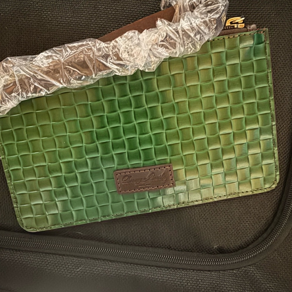 Dooney & Bourke woven Liliana tote with matching wristlet - Picture 11 of 12